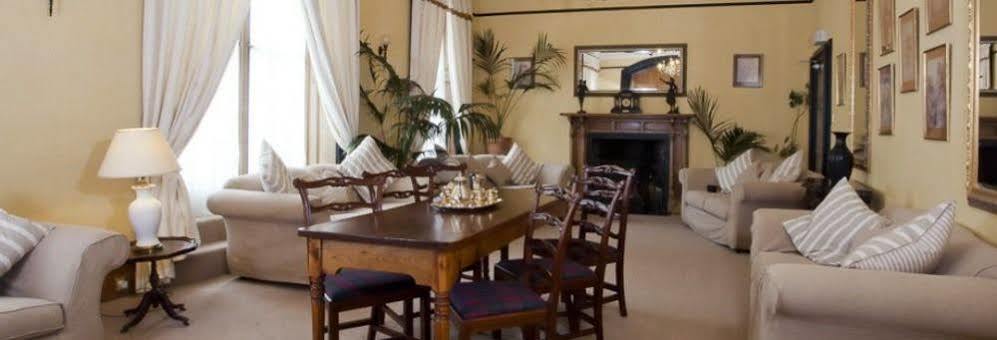 The Royal Hotel Tain Bagian luar foto