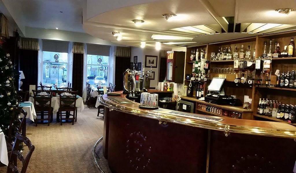 The Royal Hotel Tain Bagian luar foto