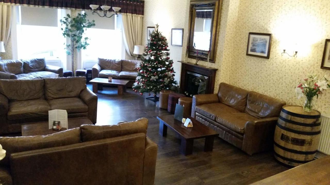 The Royal Hotel Tain Bagian luar foto