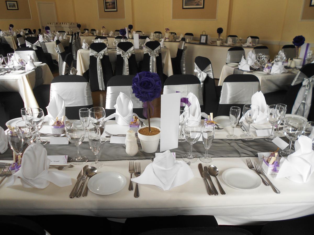 The Royal Hotel Tain Bagian luar foto