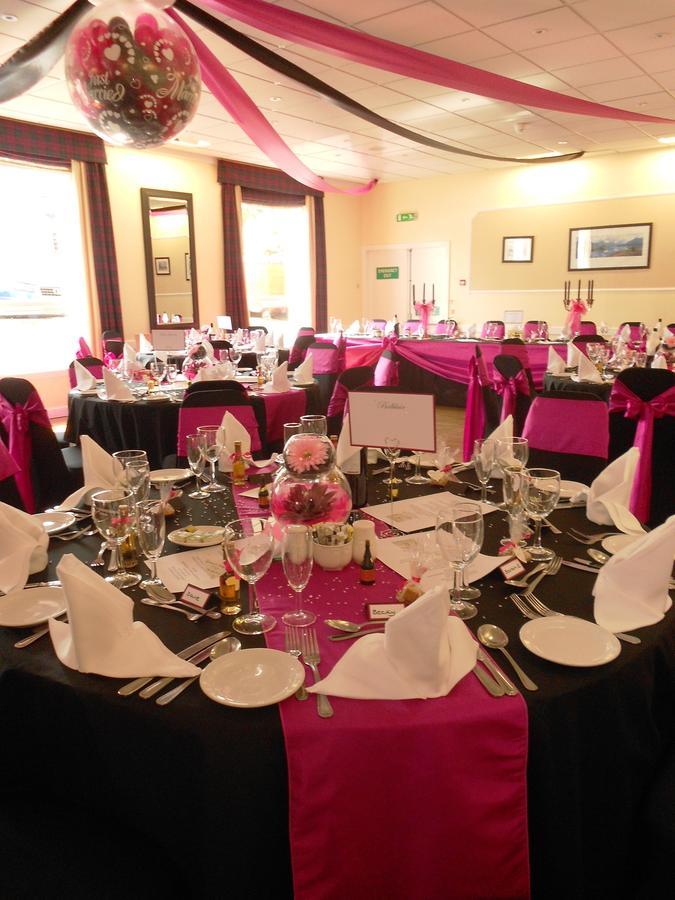 The Royal Hotel Tain Bagian luar foto